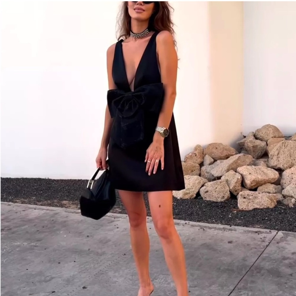 Zara Black Mini Dress with Oversized Bow - Picture 5 of 5